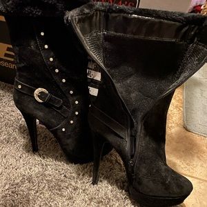 Wild Rose Stiletto Dress Boots, size 8.5, black w/ fake Diamonds w/ buckle